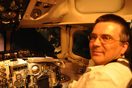 Im Cockpit des MD-83-Flugsimulators